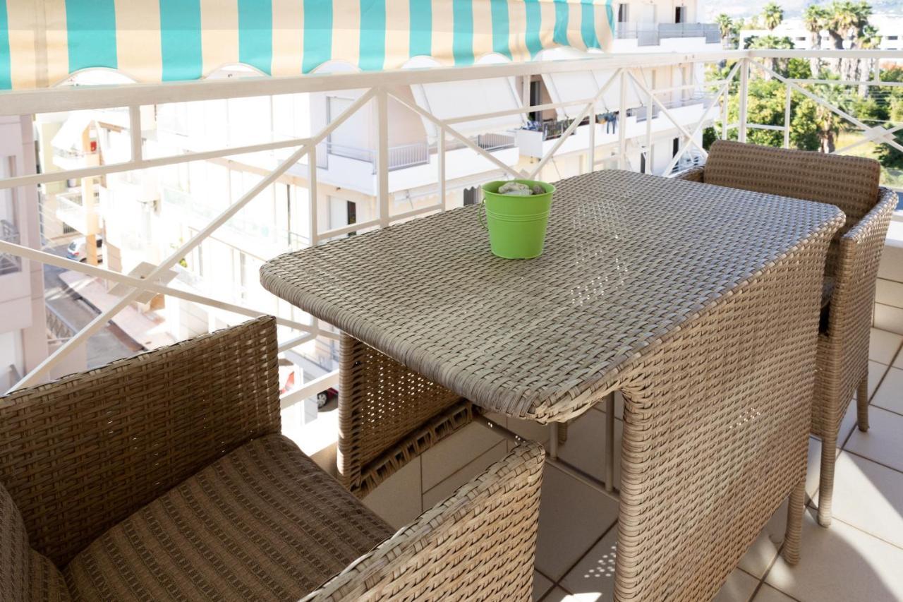 Seaside Penthouse In Каламата Экстерьер фото