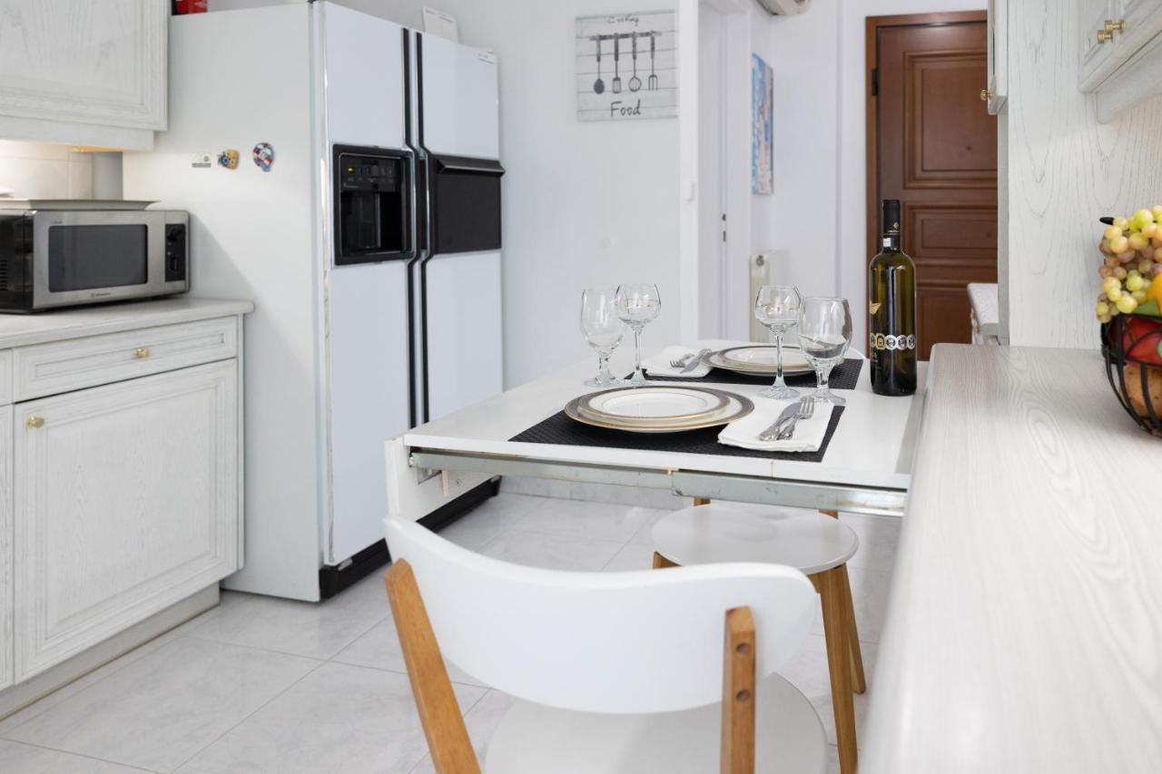 Seaside Penthouse In Каламата Экстерьер фото